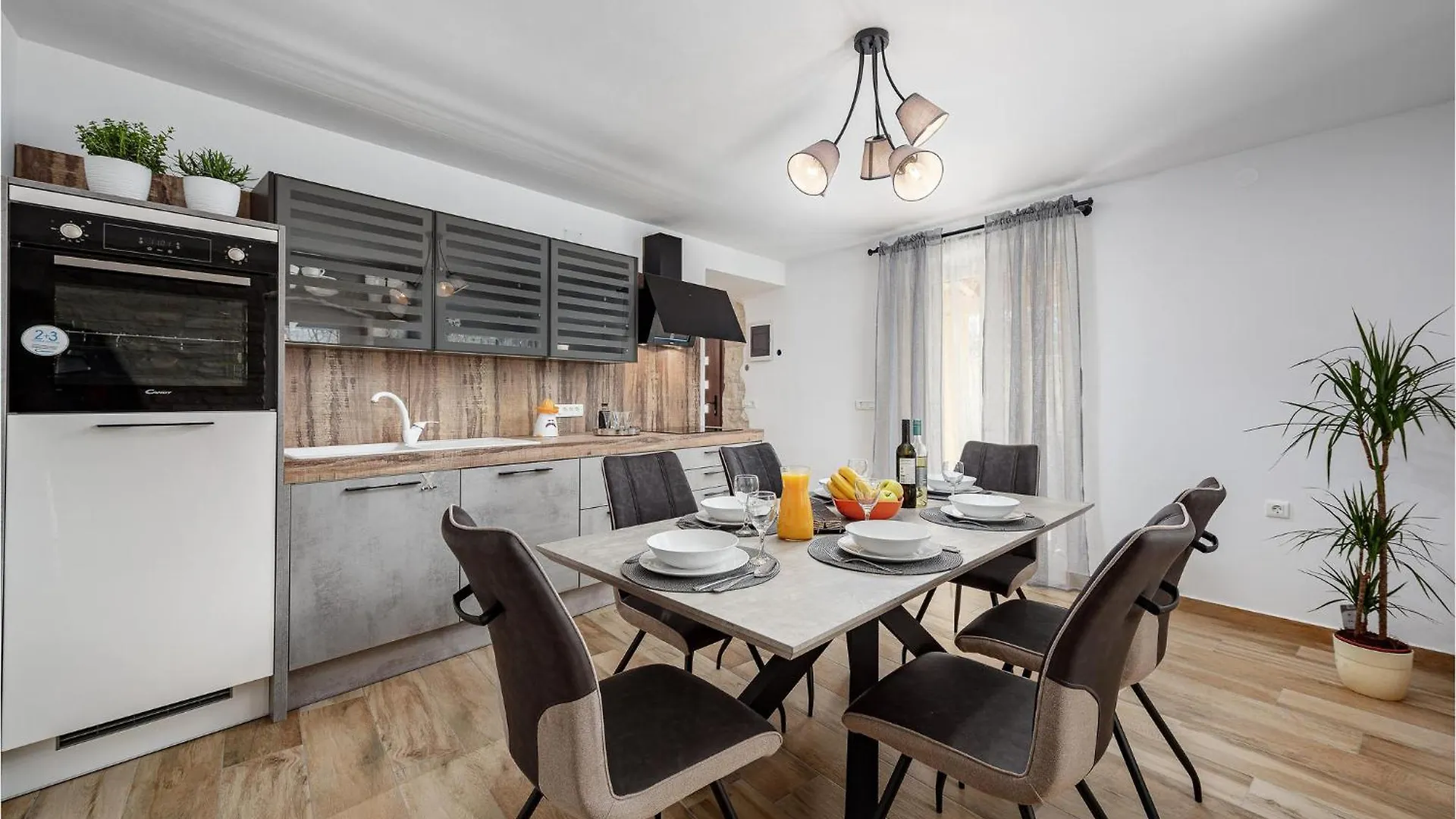 Lovely Home In Svetvincenat With Jacuzzi Kroatien