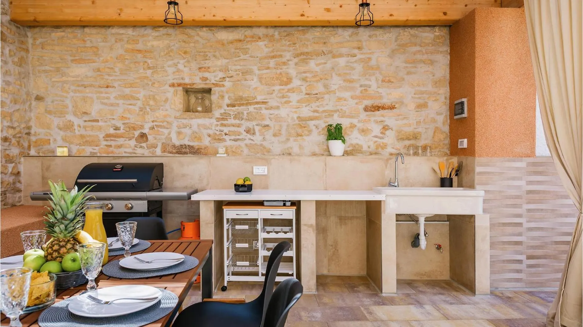 Holiday home Lovely Home In Svetvincenat With Jacuzzi Croatia