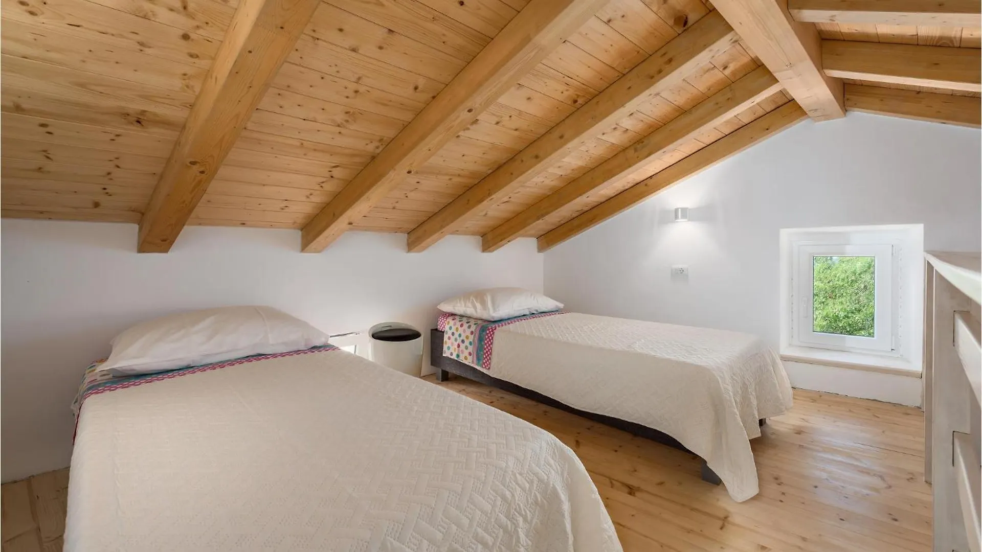 Holiday home Lovely Home In Svetvincenat With Jacuzzi Croatia