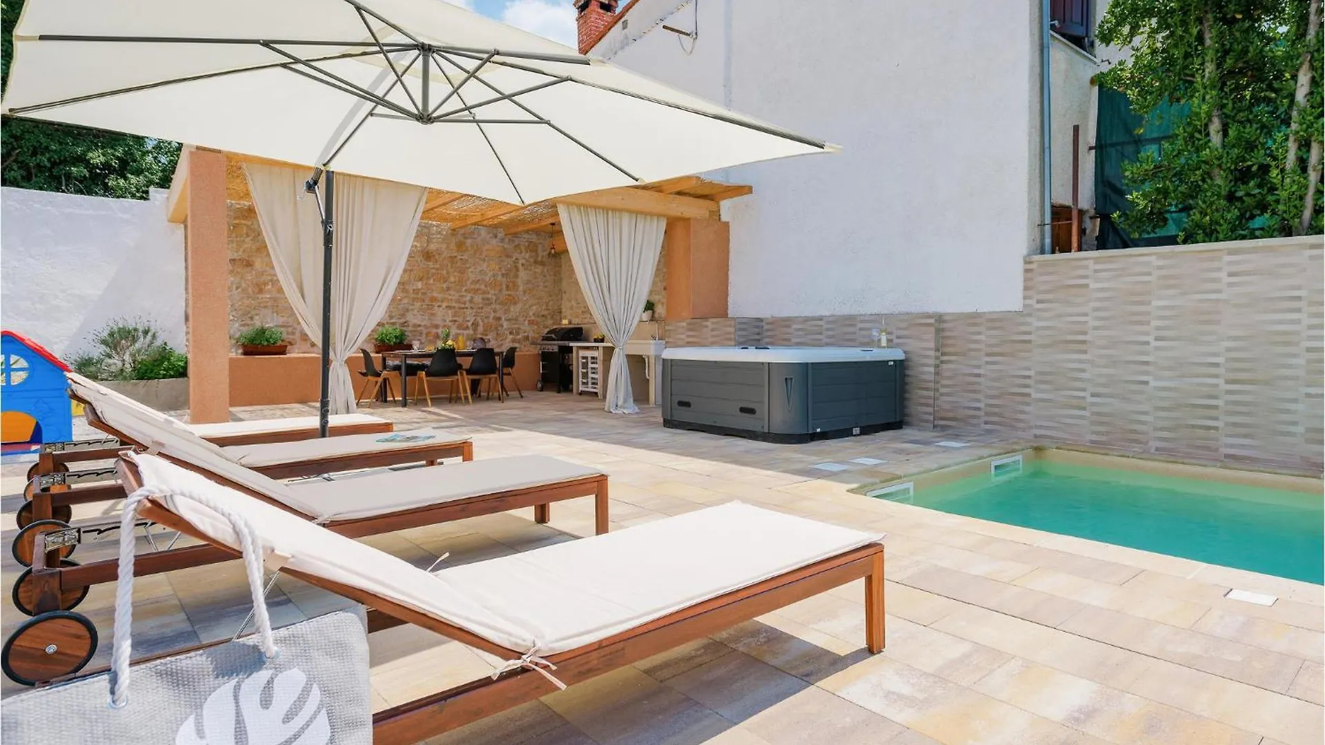 Lovely Home In Svetvincenat With Jacuzzi Croatia
